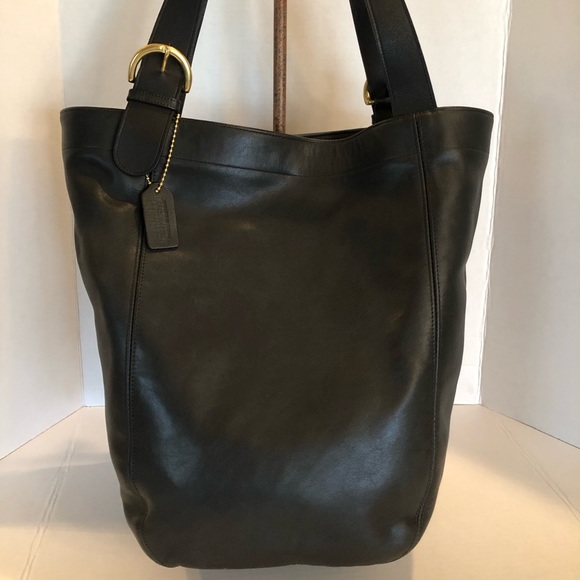 Coach Handbags - Authentic Classic Coach XX-Large Soho Tote
